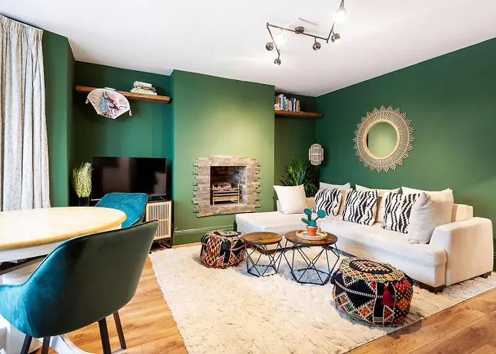 Chiswick Gem Stylish 1-Bed Flat For Modern Living